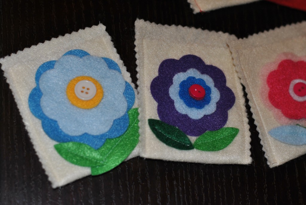 Felt flower gift card holders