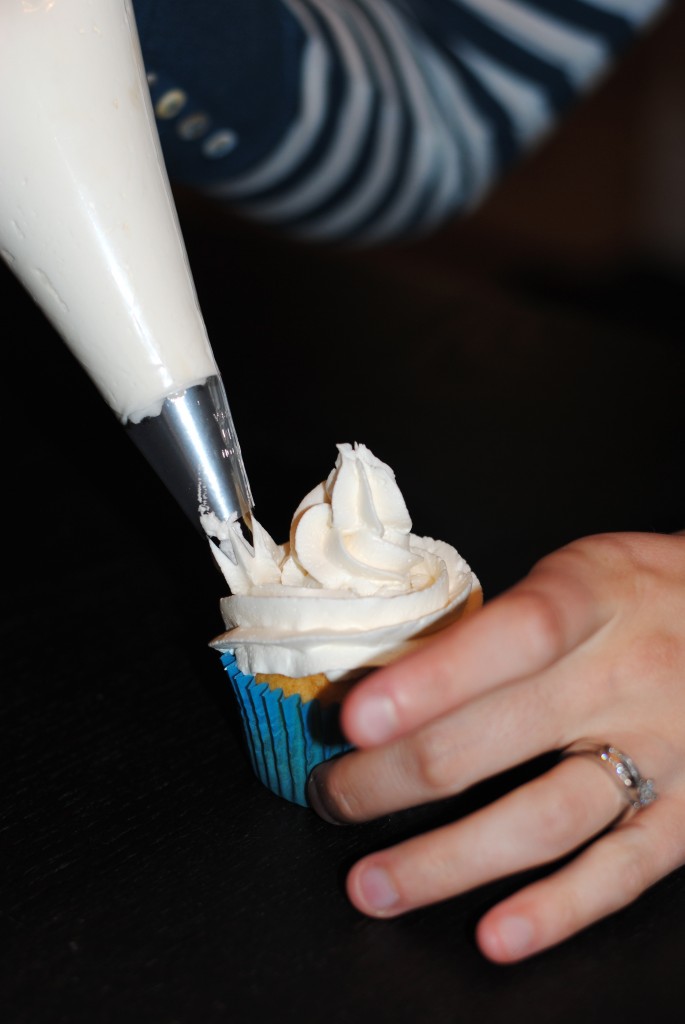 How to frost a cupcake