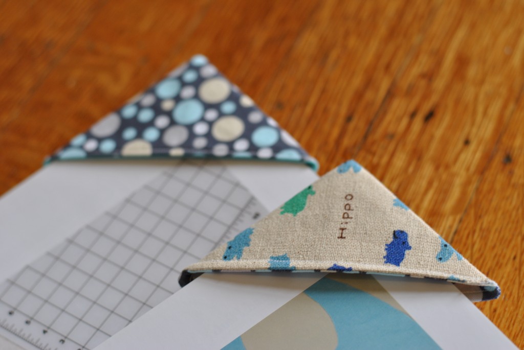 Corner Bookmarks Tutorial Fabric