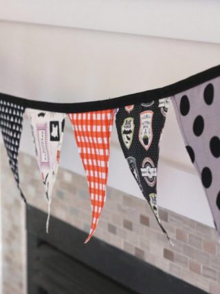 how to make bunting with fabric squares