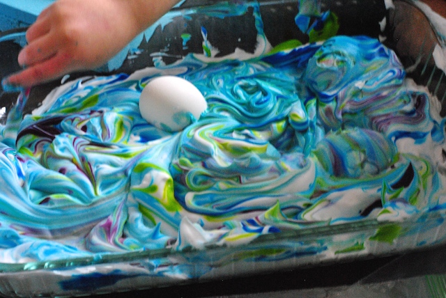 How to dye marbled easter eggs with shaving cream