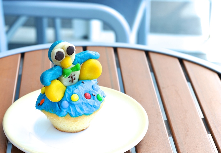 penguin cupcake 2