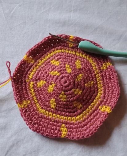 Crochet bucket hat Round 13 *5Asc, 2Bsc, 3Asc, inc(A)* {it will be going as sc in next 10 sts, inc in next st} (72sc)