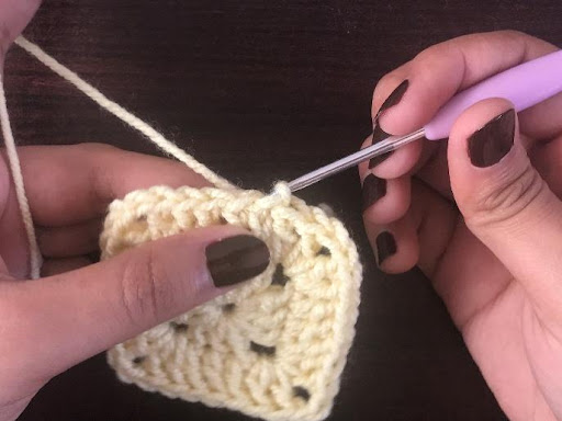 How do you crochet a slip stitch for beginners 2