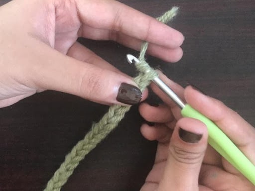 How to tie off crochet chain 1