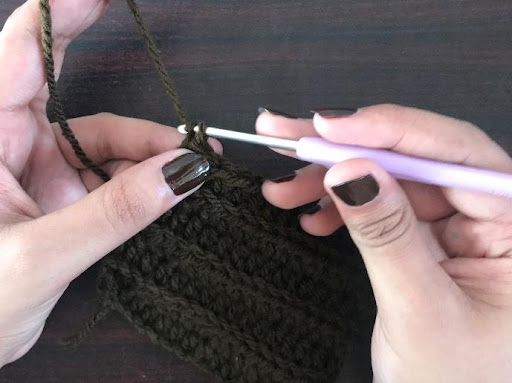 Tie off crochet step 2