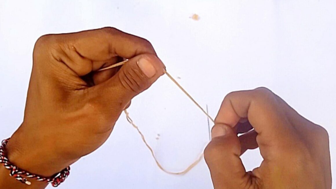 How to Thread an Embroidery Needle Video & Photo Tutorial Craftbuds