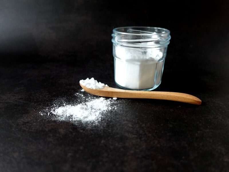 Clean Your Silver Necklace With Baking Soda and Aluminum Foil