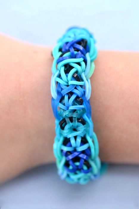 Criss-Cross rubberband bracelet