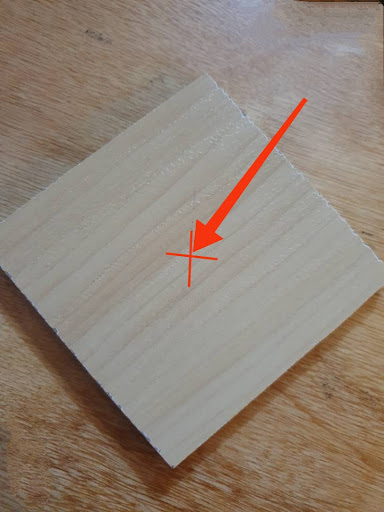 Mark The Center Of The Wooden Board & Round Tray