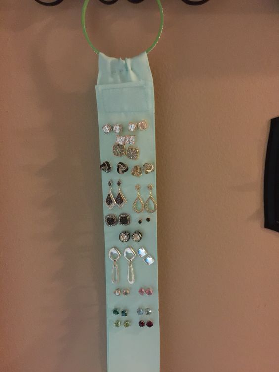 diy easy earring holder