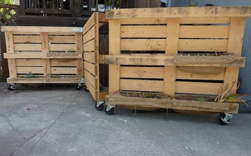 Pallet Fence On Wheels