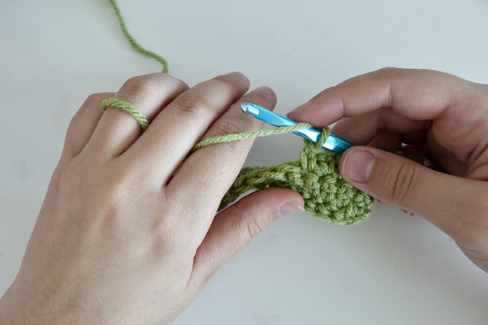 Crochet Holding Yarn Tension