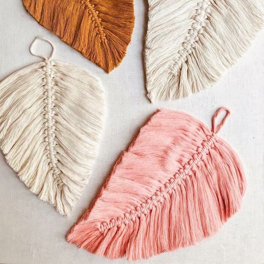 Wall-Hanging Feathers Macrame