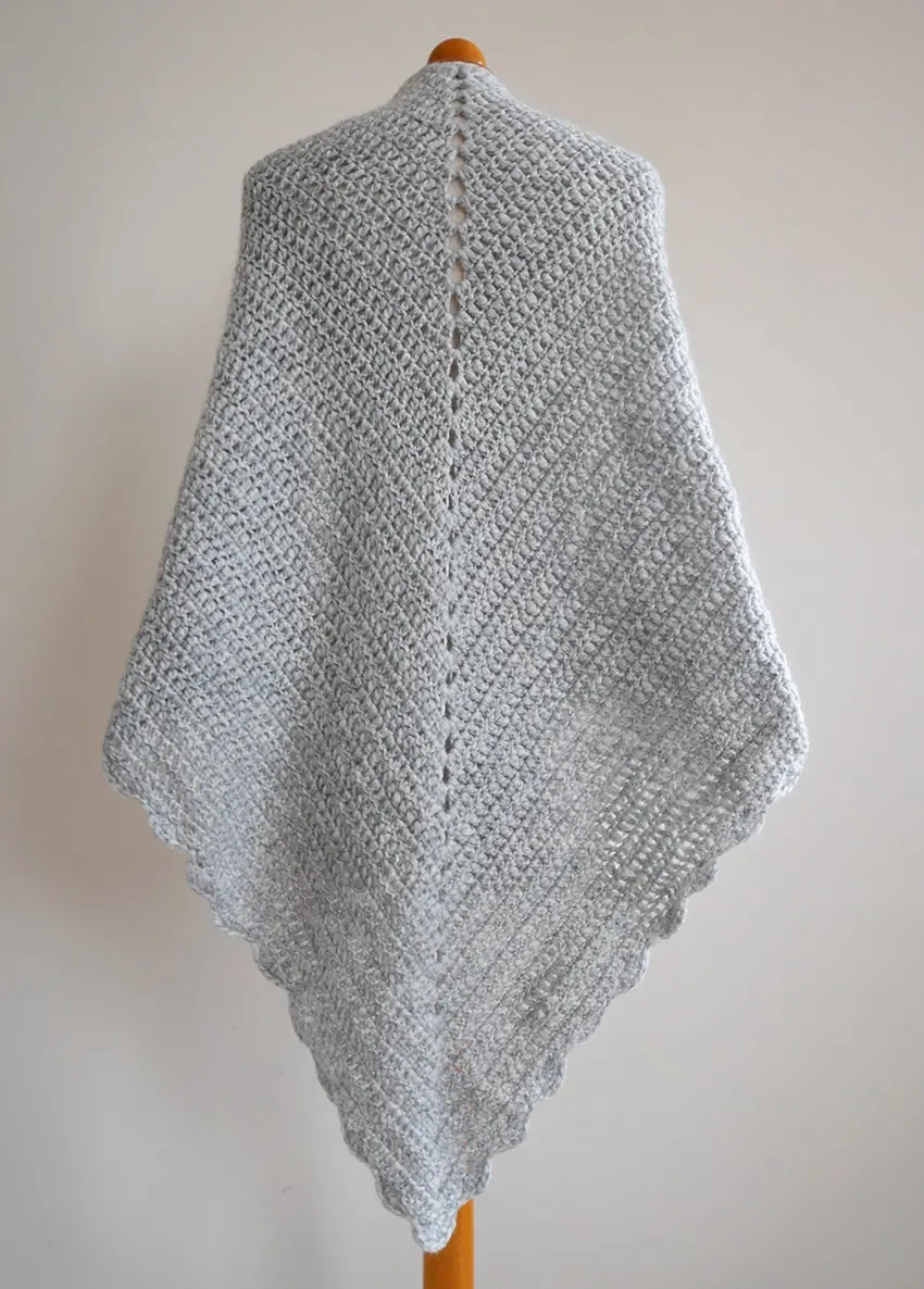 Beginner triangle shawl free crochet pattern

