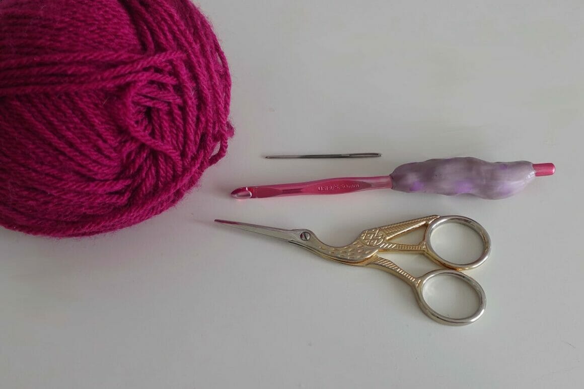 Materials and tools needed to crochet a Granny Square