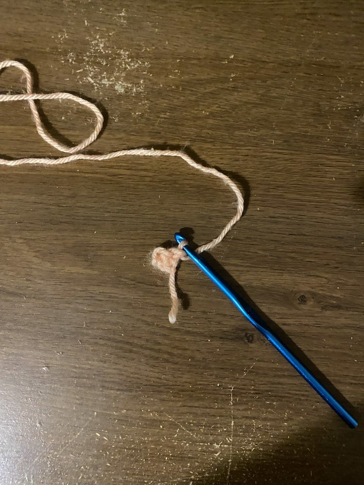 How to crochet a triangle Row 2 In the second chain, do 2 SC
