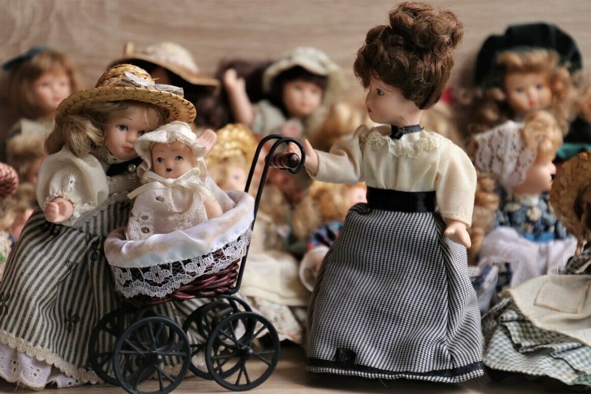 Porcelain Dolls History and Origin